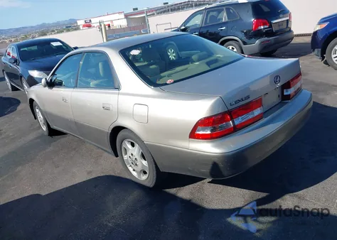 2000 Lexus Es 300 from USA, damaged, VIN JT8BF28G2Y0270068